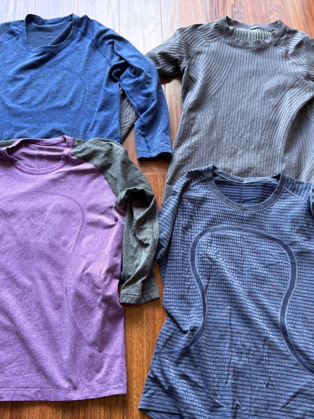 Lululemon women long sleeve bundle of 4 size 10